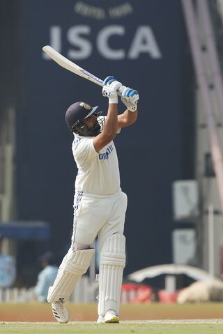 Cricketing Glory: A Perfect Swing! 🏏✨