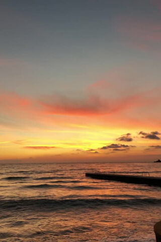 Serene Sunset Over the Ocean 🌅