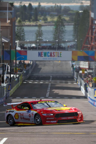 Thrilling Race Day at N..