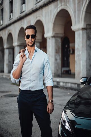 Stylish Elegance on the Streets 🚗✨