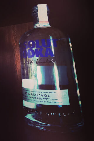 Chilling with Absolut Vodka 🥂