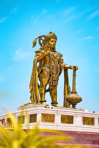 Majestic Statue of Lord Rama 🌟