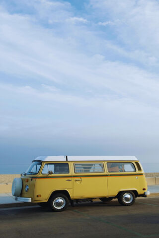 Sunny Adventures in a Classic Camper Van ☀️🚐