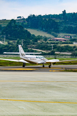 Cessna T303