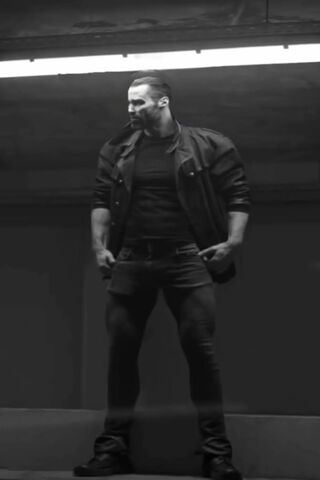 Bold and Powerful in Monochrome 💪🖤