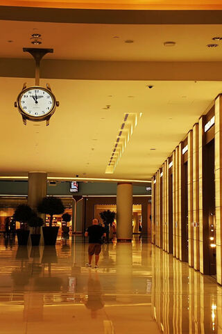 Timeless Moments in the Mall 🕒✨
