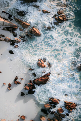 Serene Coastal Waves 🌊🏖️