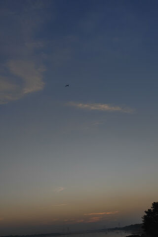 Serene Skies: A Tranquil Evening