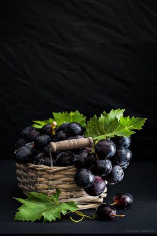 Harvest Delight: A Basket of Grapes 🍇