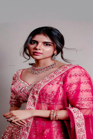 Radiant Elegance in Pink 🌸✨