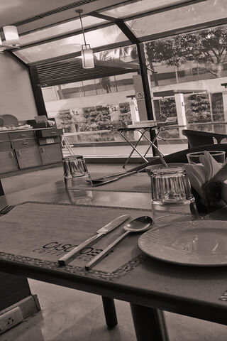Cozy Dining Experience ..