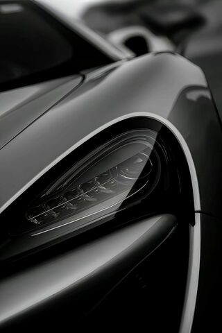 Sleek Elegance: The McLaren 720S 🏎️✨