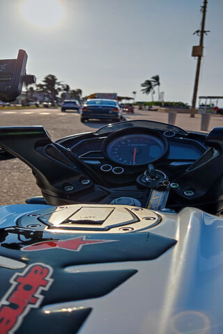 Thrilling Ride Ahead! �..
