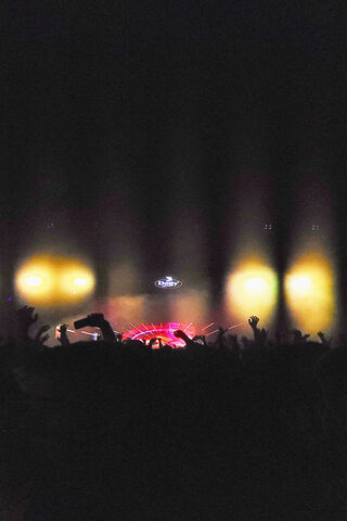 Electric Vibes at the Concert! 🎶✨