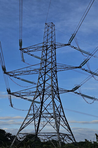 Towering Power: The Bac..