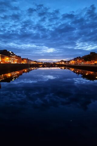 Serene Reflections at Dusk 🌌✨