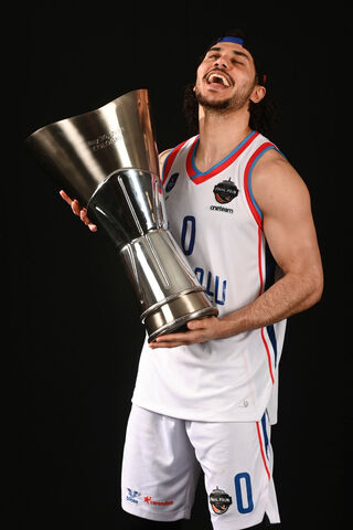 Shane Larkin: Champion's Joy! 🏆🎉