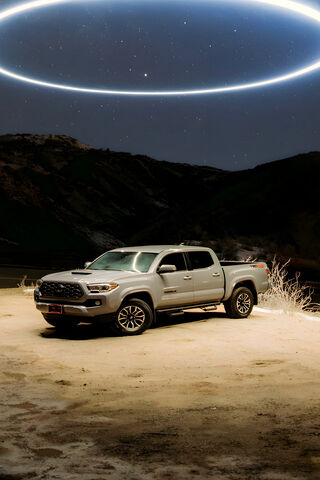 Starry Night Adventure 🌌🚙