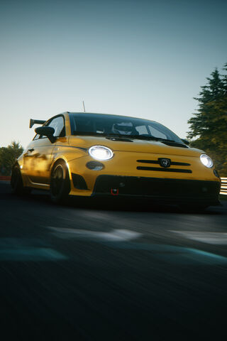 Speedy Yellow Racer 🚗💨