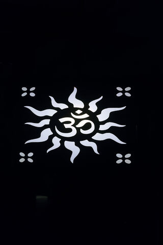 Radiant Om Symbol 🌞✨