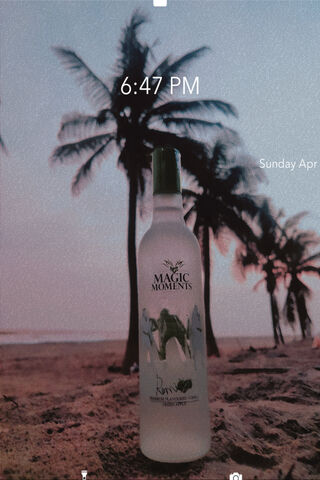 Tropical Vibes with Mag..