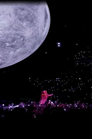 Ariana Grande Tour