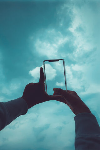 Capturing the Sky 🌥️📱