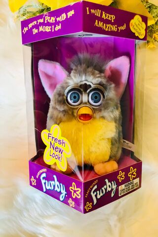 Furby: The Adorable Interactive Companion! 🐾✨