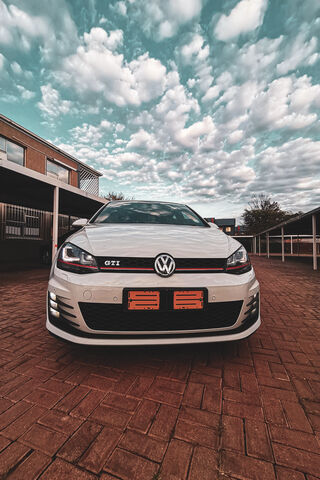Sleek Volkswagen GTI Un..