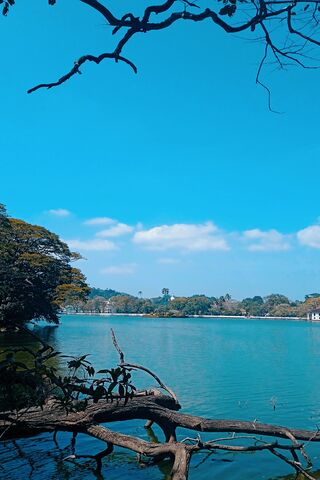 Kandy Lake
