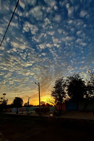 Breathtaking Sunset Ove..