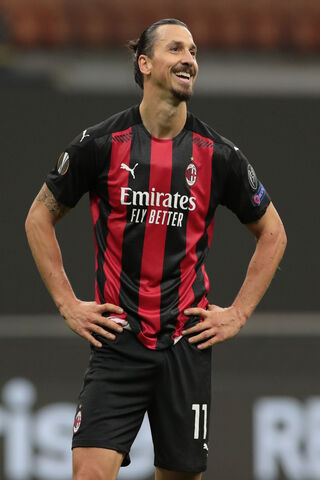 Zlatan Ibrahimović Celebrating a Goal ⚽🎉