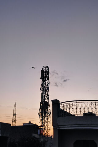 Sunset Silhouette 🌅📡