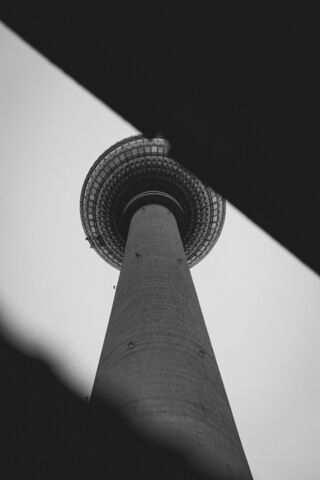 Towering Perspective 🌆
