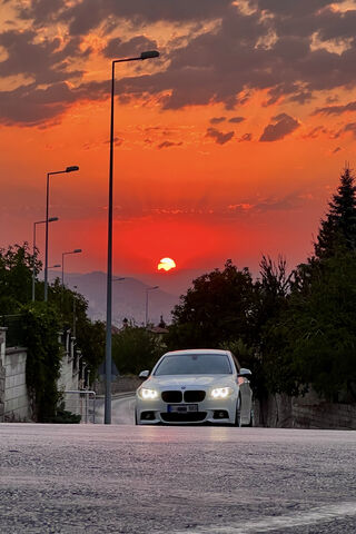 Sunset Drive 🌅🚗