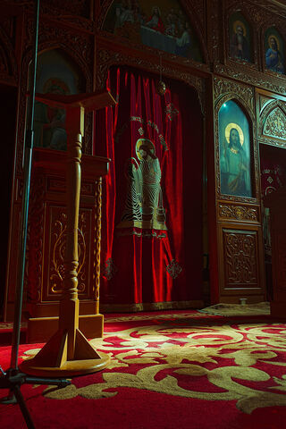 Whispers of Faith: A Gl..