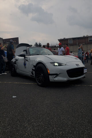 Stylish Mazda MX-5 at C..