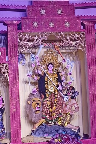 Divine Celebration: Durga Puja Festivities 🌺🦁