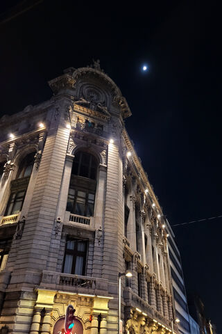Nighttime Elegance 🌙🏛️