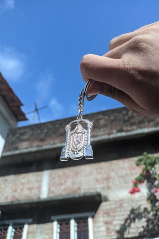 Shining Faith: A Keycha..