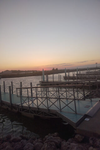 Serene Sunset at the Marina 🌅