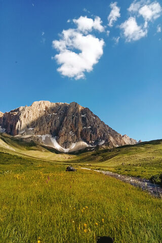 Majestic Mountain Seren..