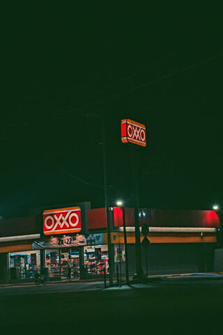 Nighttime at OXXO 🌙🛒