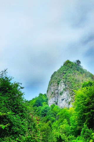 Majestic Mountain Peak ..