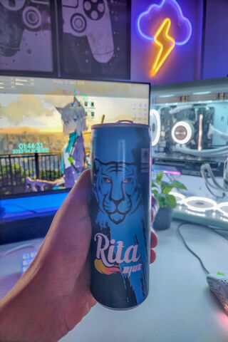 Refreshing Rita in a Ga..