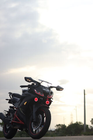 Sleek Ride at Dusk 🏍️🌅