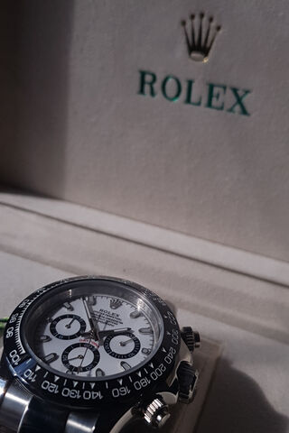 Timeless Elegance: The Rolex Daytona ⌚✨