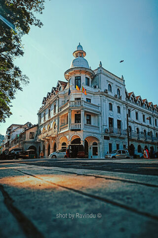 Charming Colonial Architecture 🏛️✨