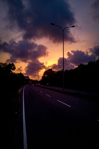 Serene Sunset on a Quie..