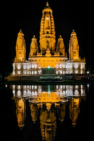 Majestic Temple Reflect..